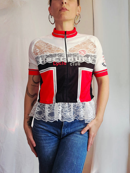 Chic'liste blanc et rouge dentelle blanche