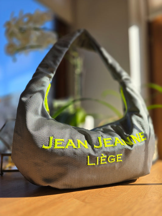 Sac Demi-Lune argenté avec broderie jaune fluo