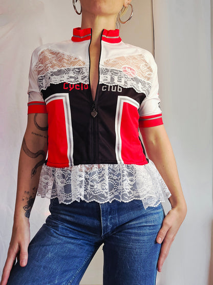 Chic'liste blanc et rouge dentelle blanche
