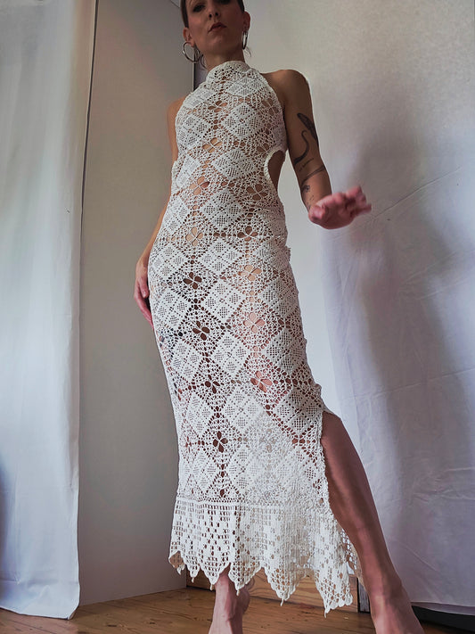 Robe Romantique en crochet écru et dos nu